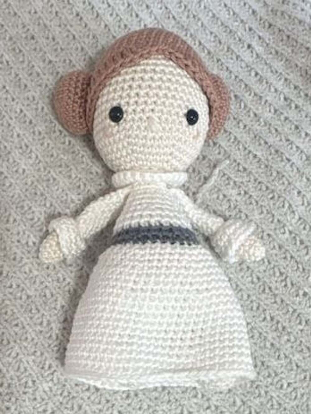 Princess Leia (Star Wars Tribute) - Crochet Amigurumi Doll
